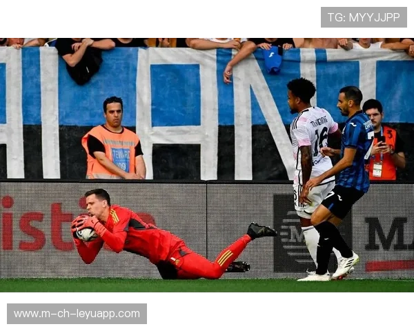 尤文前场压迫训练更加勇猛——打造攻防一体的铁血战士