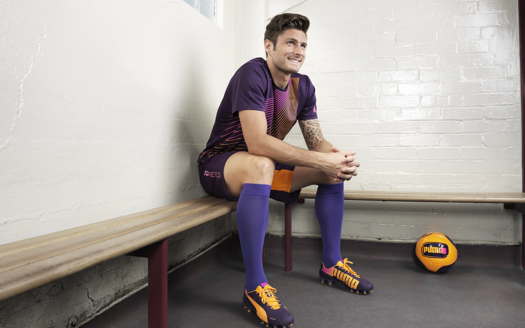 赛季转折点：关键比赛如何影响联赛走势，联赛重要还是杯赛